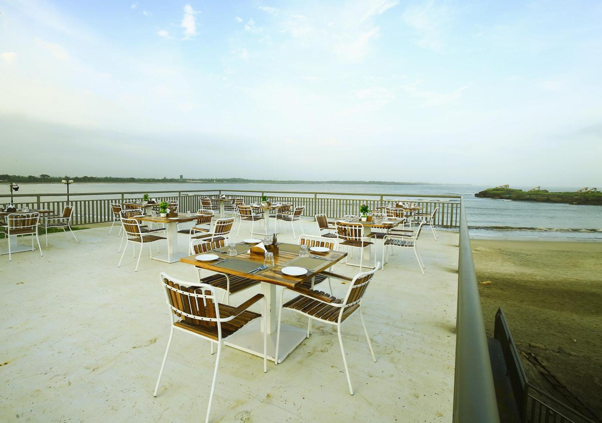 Kamnath Zinc Journey By The Fern, Diu Hotel Ngoại thất bức ảnh